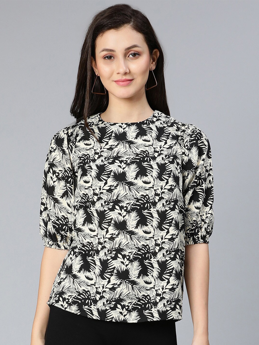 

Oxolloxo Black Floral Print Crepe Top