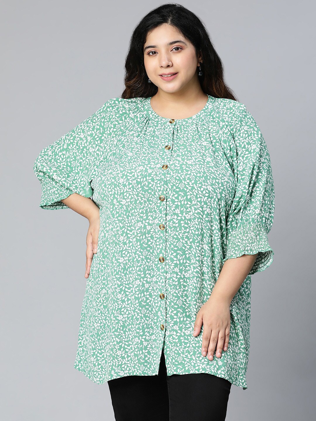 

Oxolloxo Plus Size Women Green & White Floral Print Crepe Top