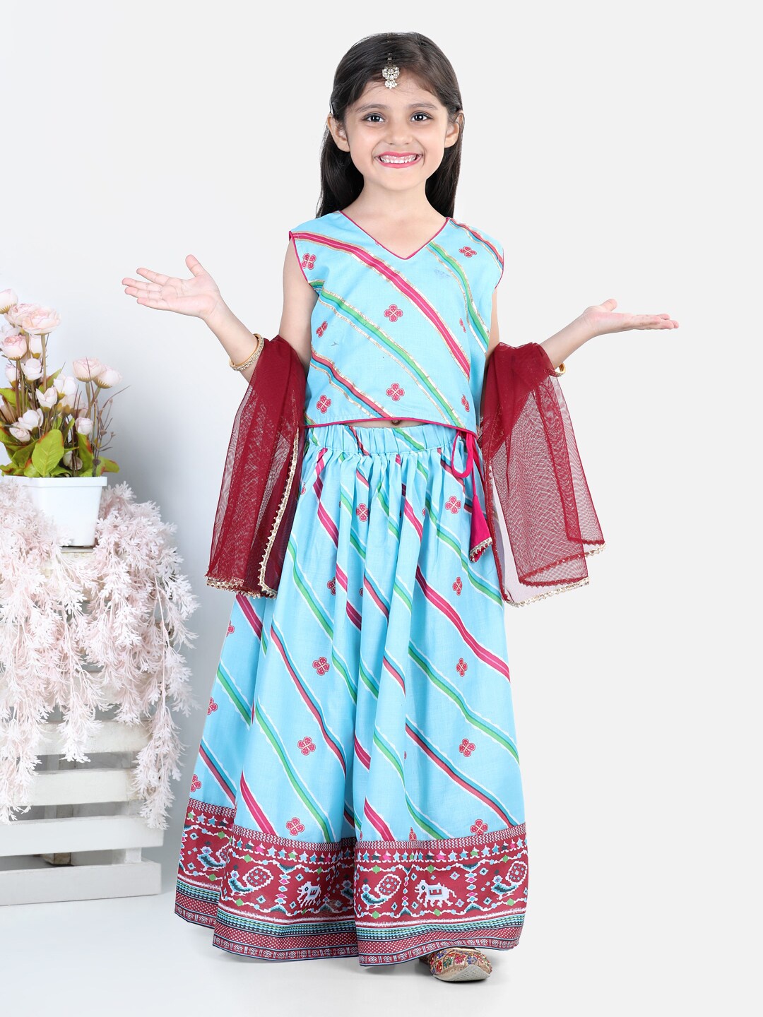 

Kinder Kids Girls Blue & Pink Printed Ready to Wear Lehenga & Blouse With Dupatta Set