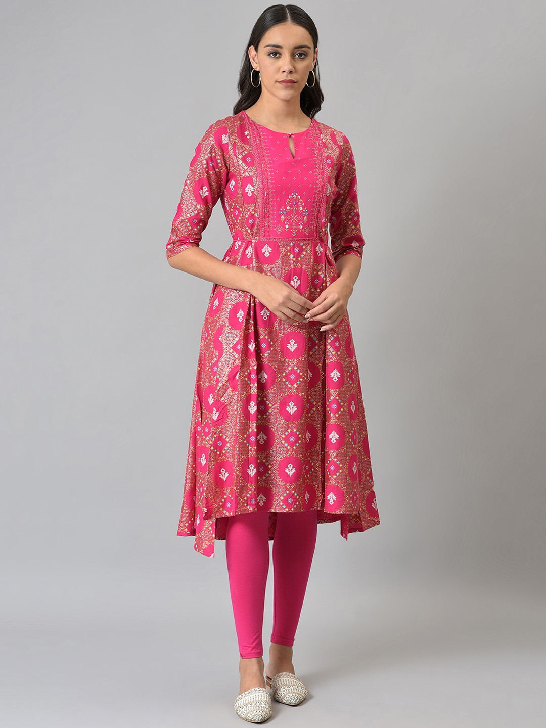 

W Women Floral Embroidered Panelled Kurta with Leggings, Pink
