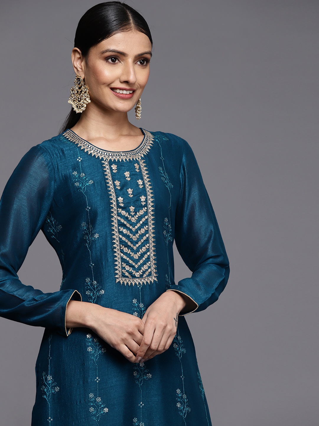 

Libas Women Teal Blue Floral Embroidered Kurta