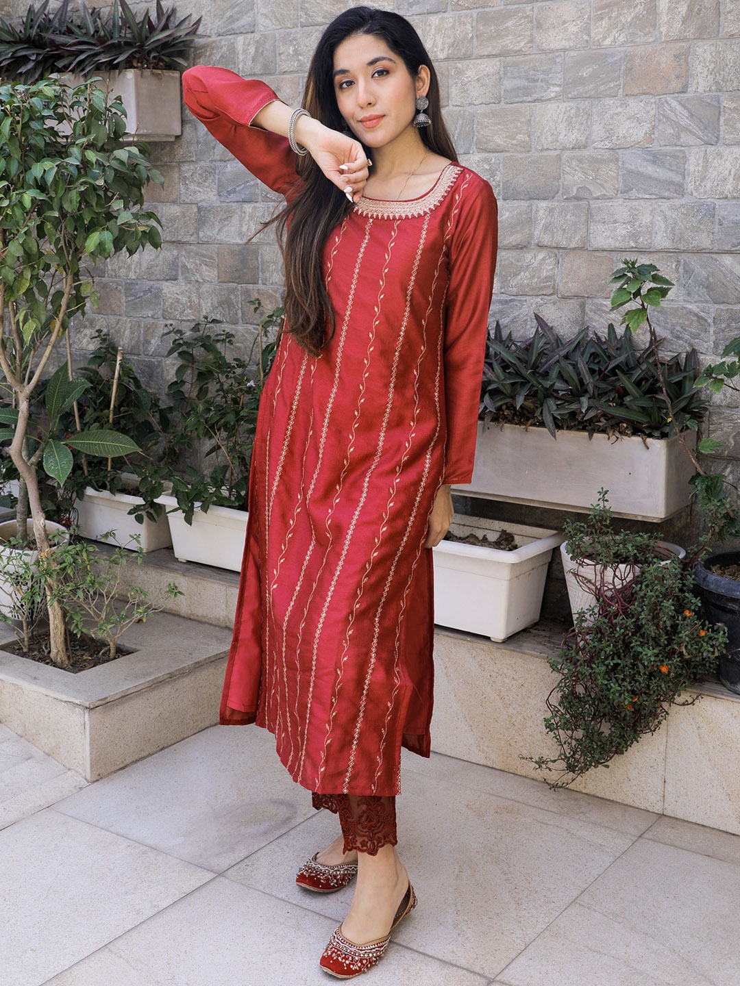 

Libas Women Red & Golden Embroidered Kurta