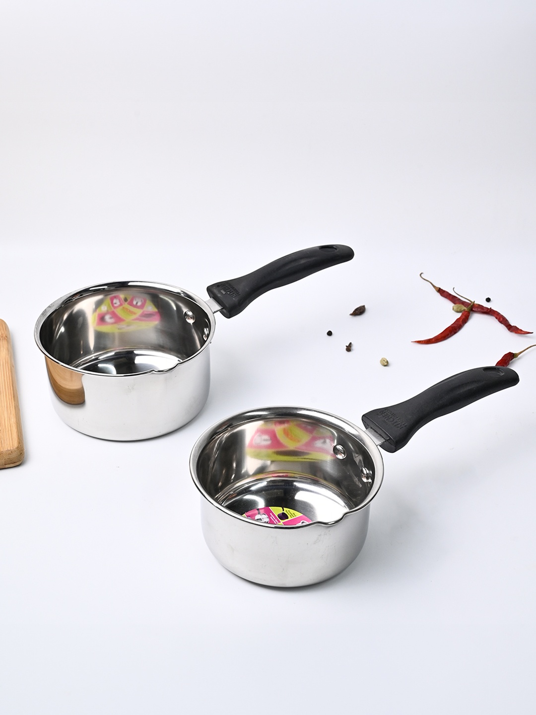 

MARKET99 Set Of 2 Solid Sauce Pans, Silver