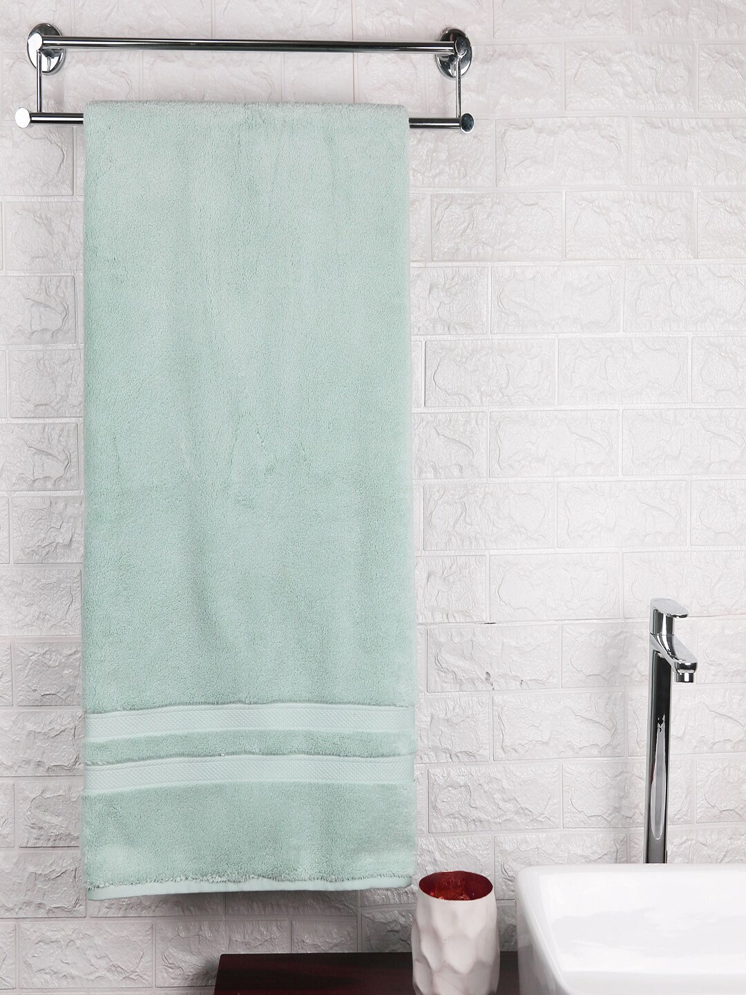 

Trident Blue Solid Egyptian Cotton 650 GSM Bath Towel