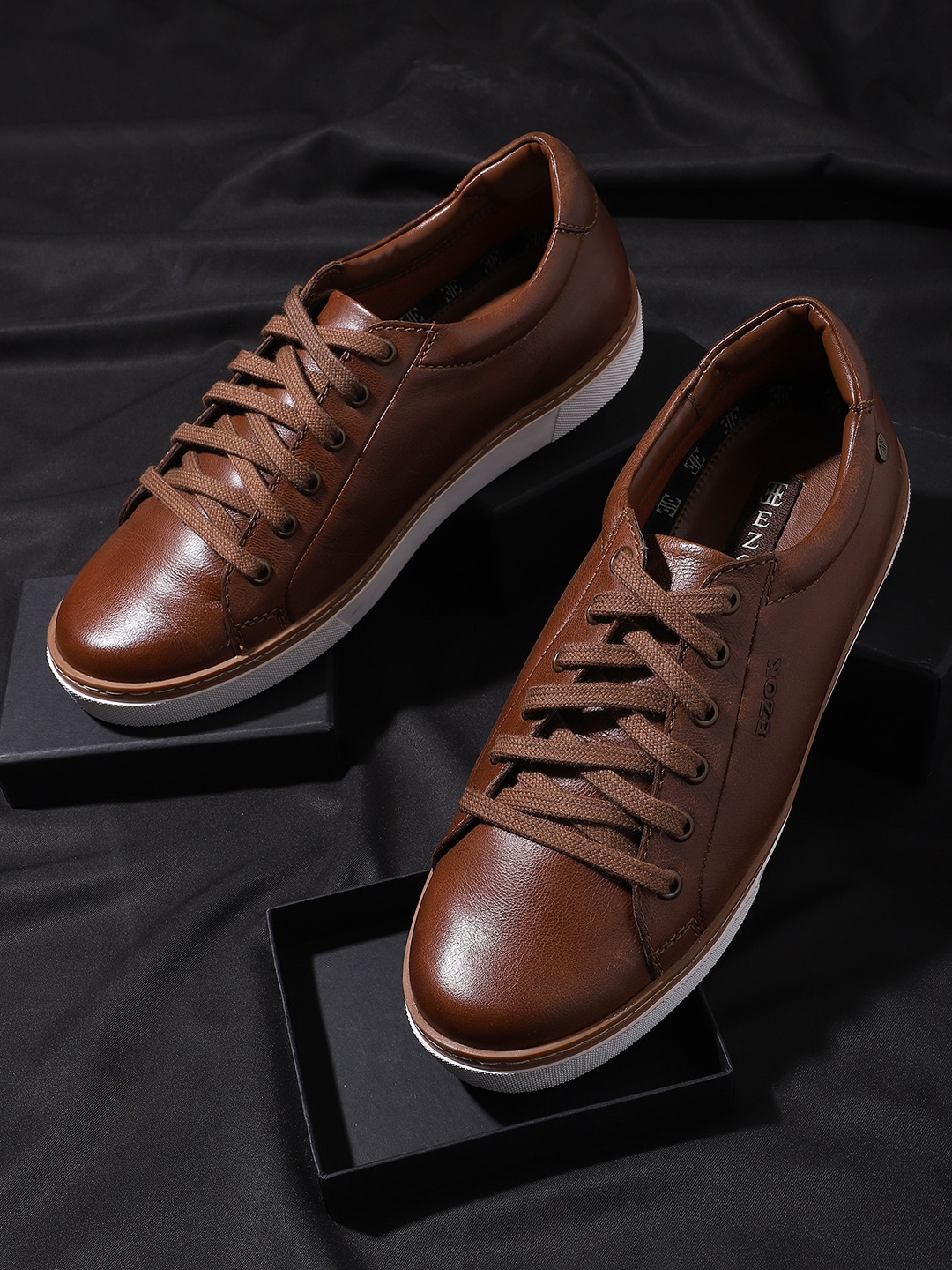 

EZOK Men Tan Leather Sneakers