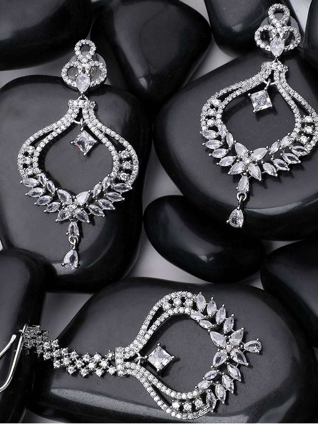 

Bhana Fashion Silver-Plated White American Diamond-Studded Jadau Jewellery Set
