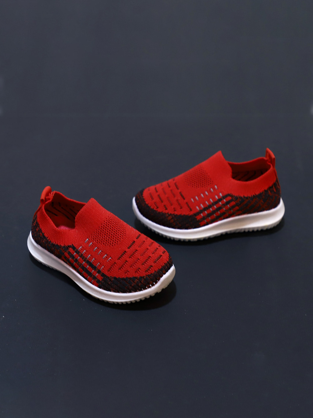 

FEETWELL SHOES Unisex Kids Red Woven Design Slip-On Sneakers