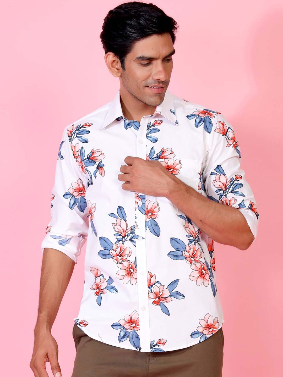 

Tistabene Men White Comfort Floral Printed Casual Shirt