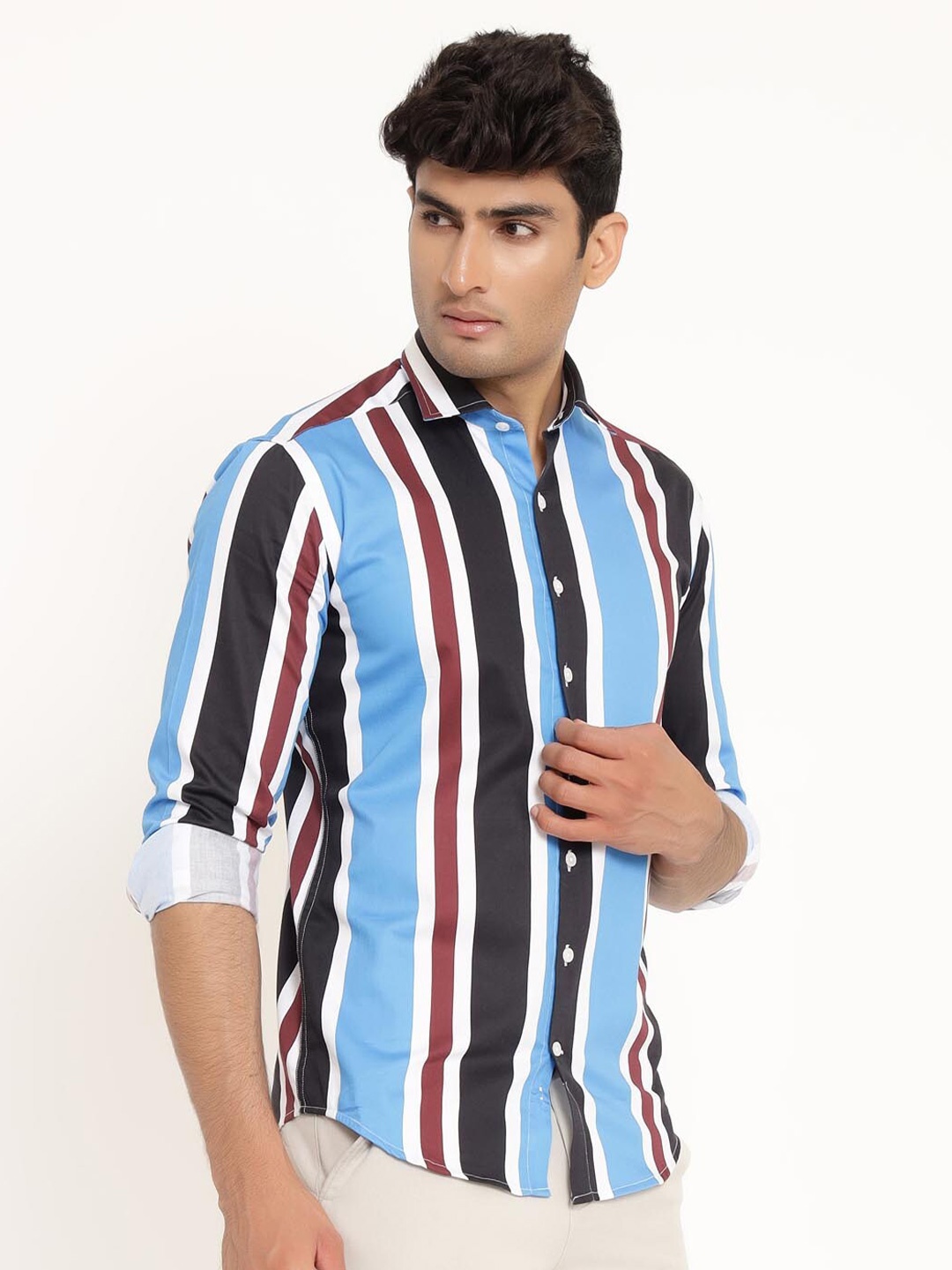 

Tistabene Men Black Comfort Striped Casual Shirt