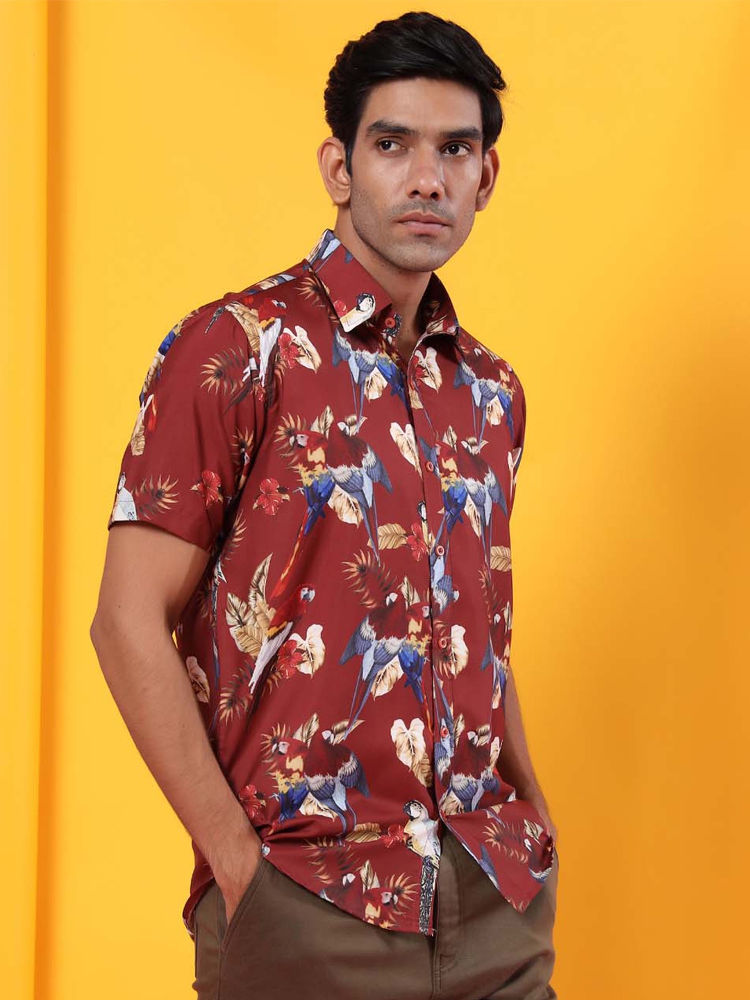 

Tistabene Men Maroon Comfort Printed Casual Shirt