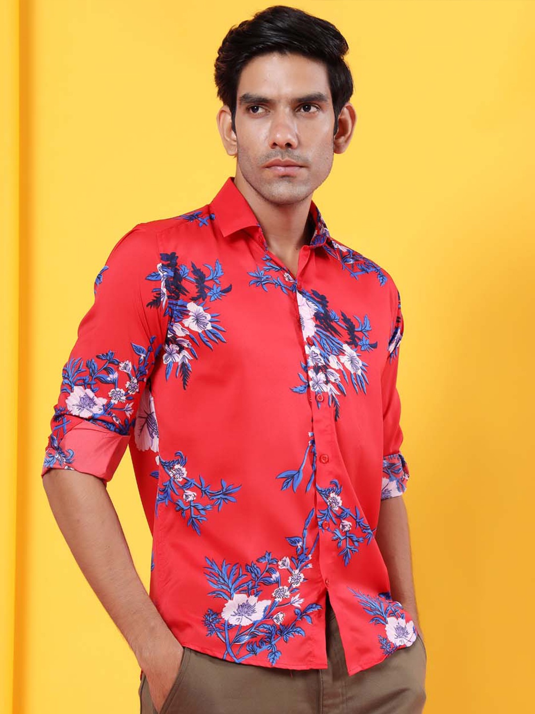 

Tistabene Men Red Comfort Floral Printed Casual Shirt