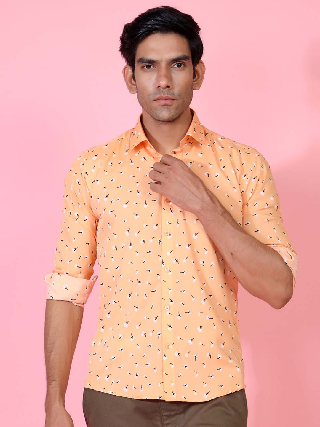 

Tistabene Men Peach-Coloured Comfort Floral Printed Casual Crepe Shirt