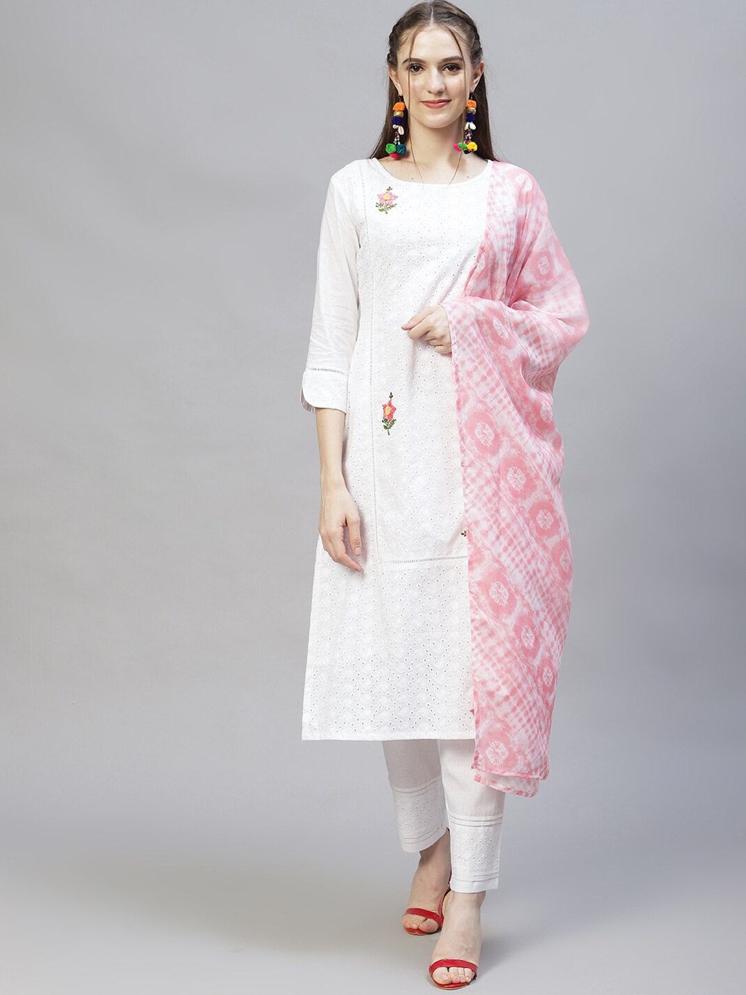 

FASHOR Women Off White Floral Embroidered Thread Work Pure Cotton Kurta with Trousers & With Dupatta
