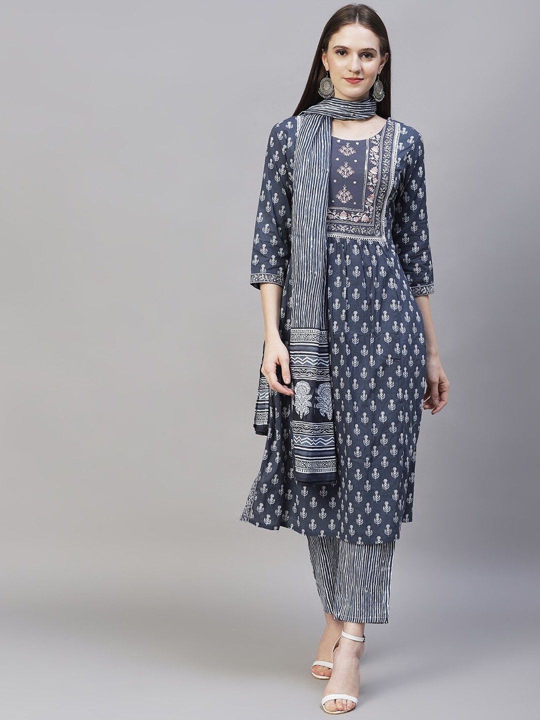 

FASHOR Women Ethnic Motifs Printed Pleated Pure Cotton Kurta with Trousers & With Dupatta, Blue