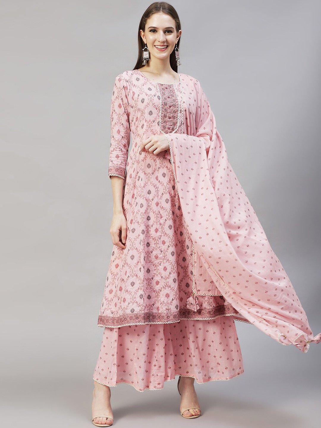 

FASHOR Women Pink Printed and Embroidered Kurta Set