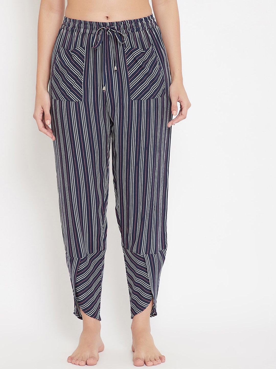 

Hypernation Women Blue and White Stripe Print Lounge Pants