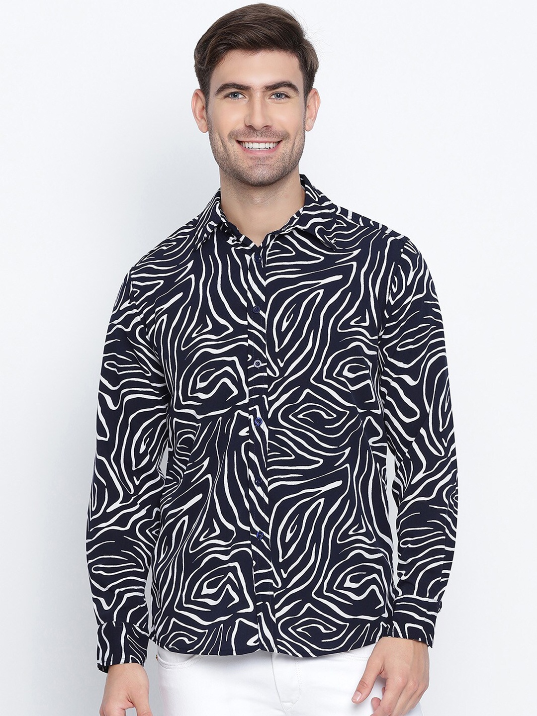 

Oxolloxo Men Navy Blue Classic Printed Casual Shirt