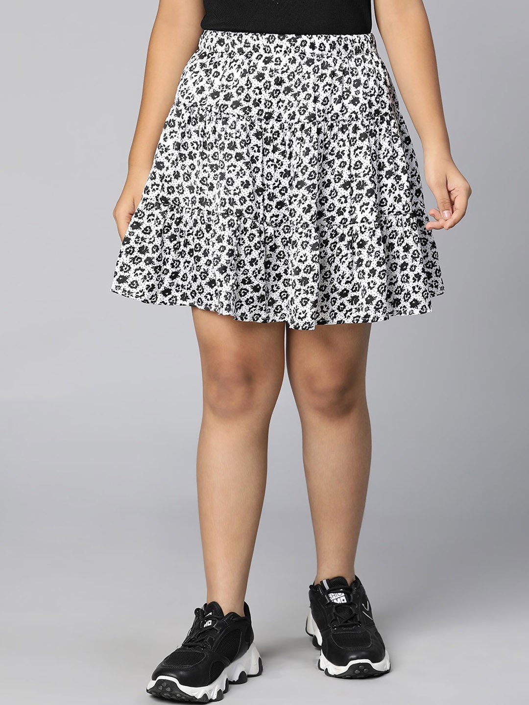 

Oxolloxo Girls White & Black Printed A-Line Above Knee Length Skirts