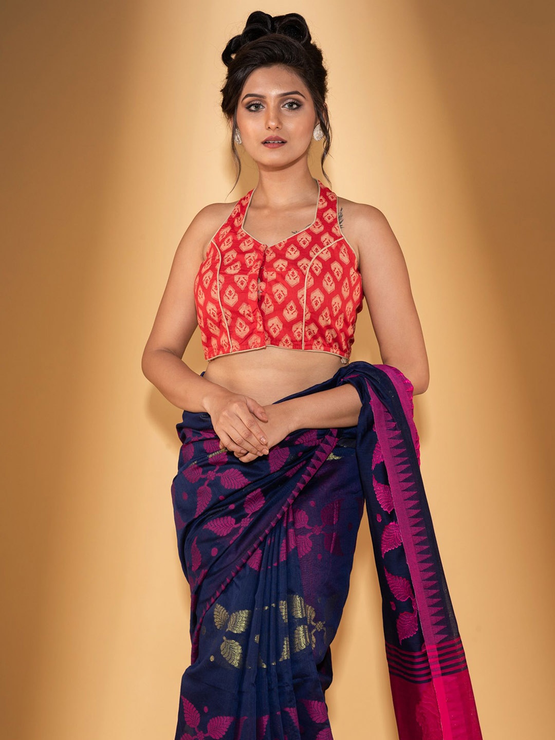 

Charukriti Women Red Printed Cotton Saree Blouse