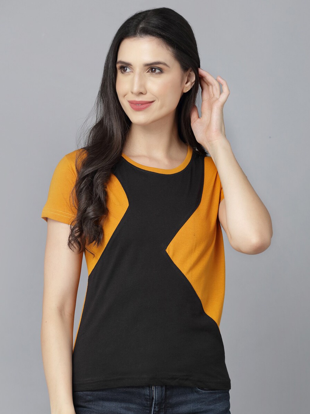 

THE EG STORE Women Mustard Yellow & Black Colourblocked T-shirt
