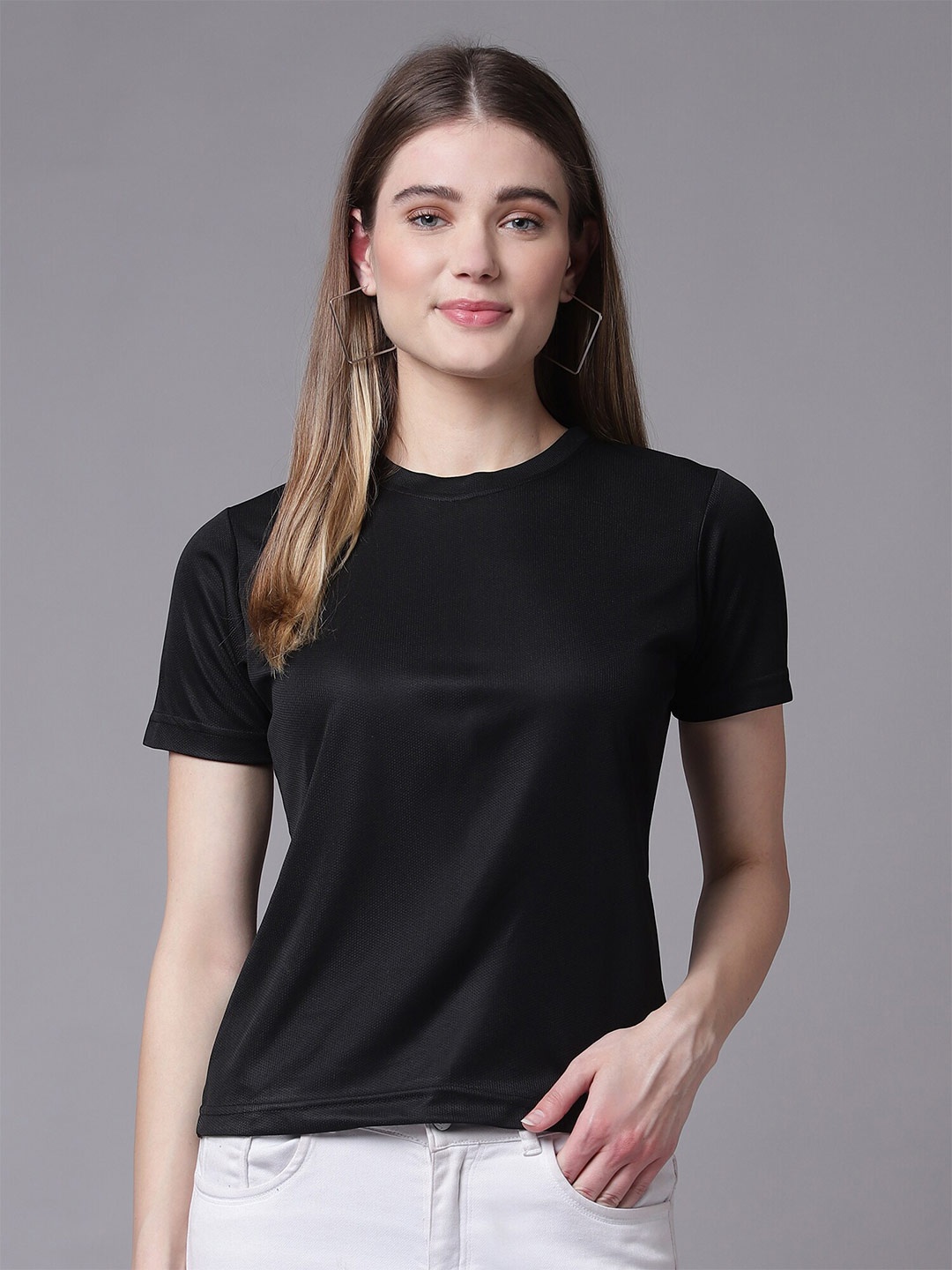 

THE EG STORE Women Black Solid Round Neck T-shirt