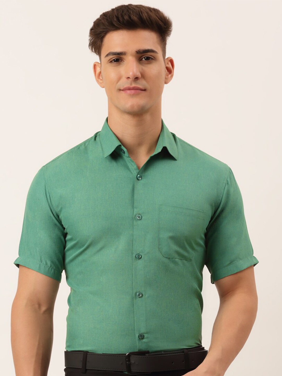 

JAINISH Men Green Solid Classic Formal Shirt