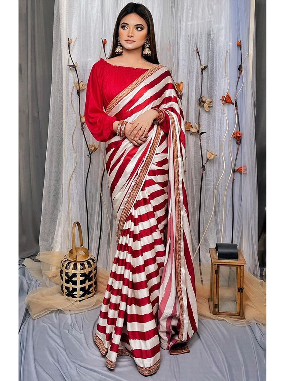 

Trendmalls Red & Off White Striped Zari Silk Blend Saree