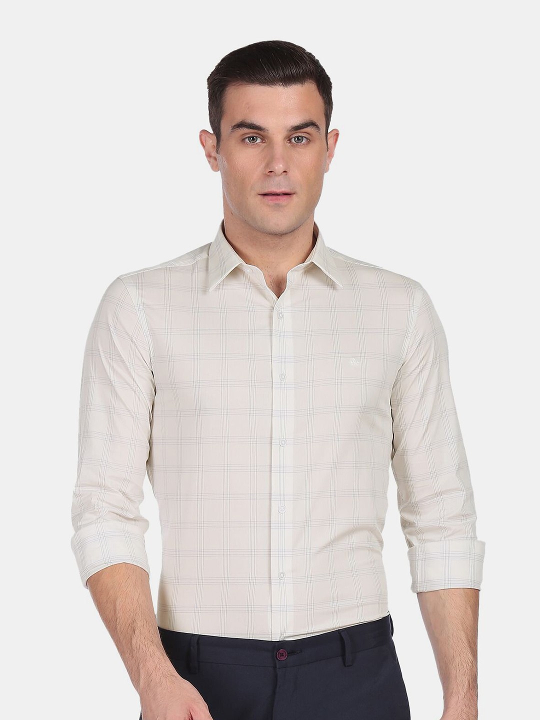 

Arrow New York Men Off White Slim Fit Checked Formal Shirt