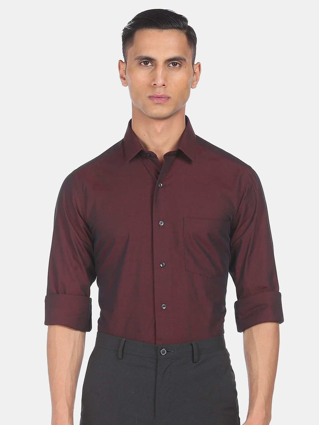 

Arrow Men Maroon Solid Cotton Casual Shirt