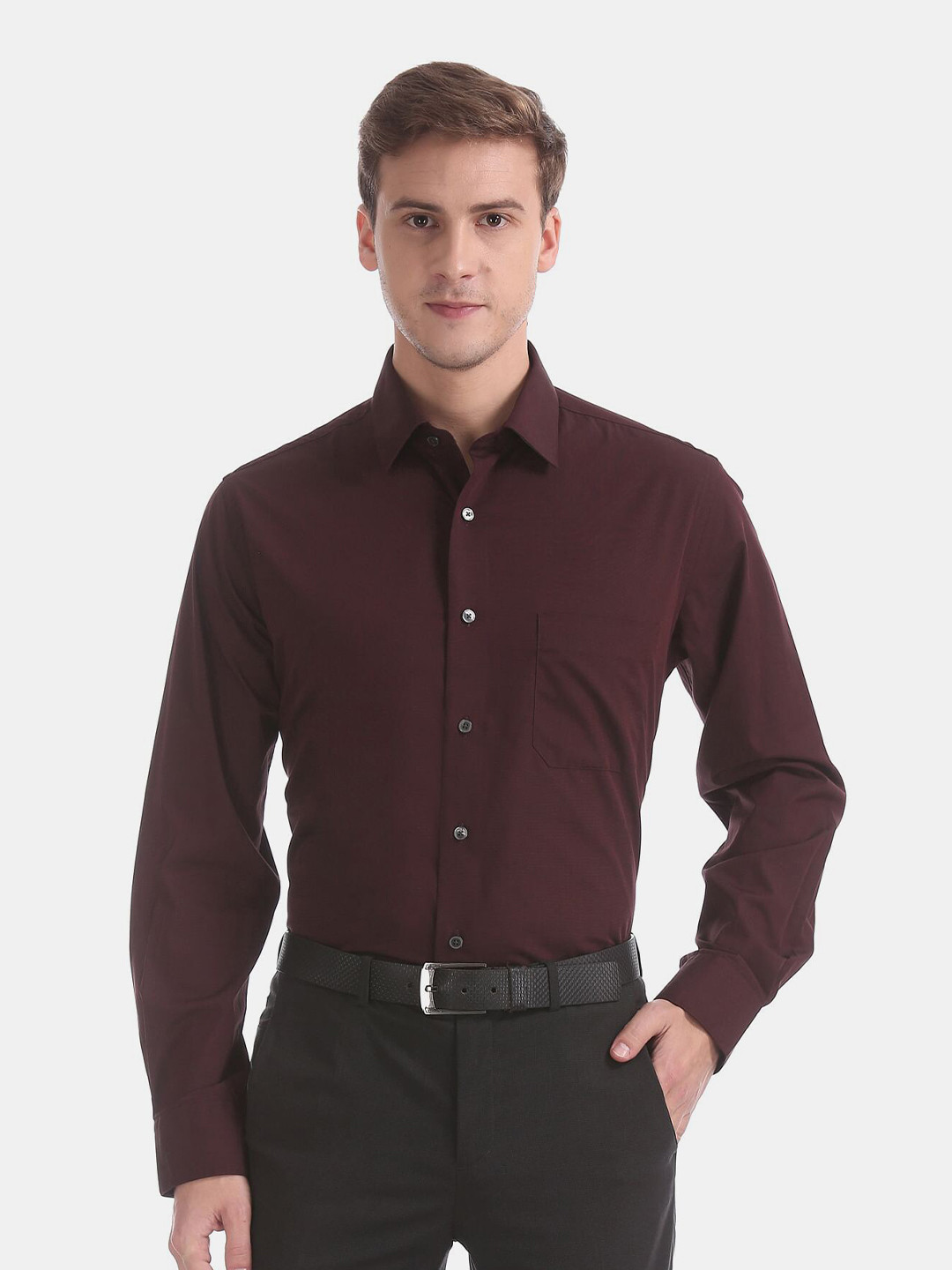 

Arrow Men Maroon Solid Cotton Formal Shirt