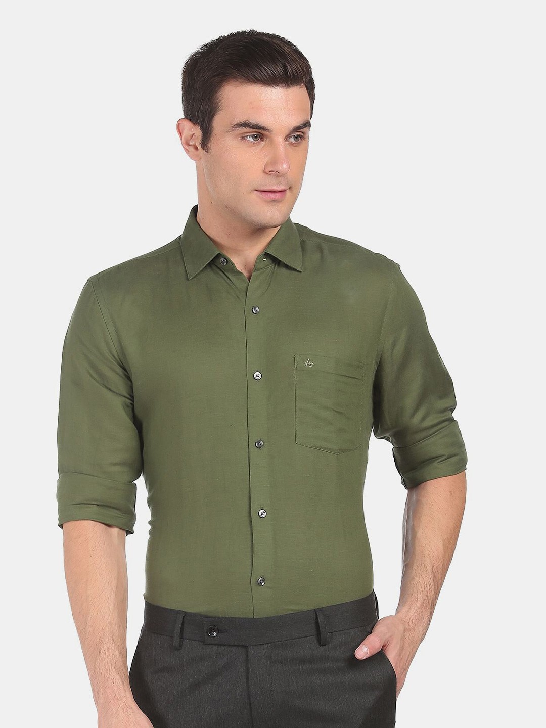 

Arrow Men Green Solid Slim Fit Linen Formal Shirt