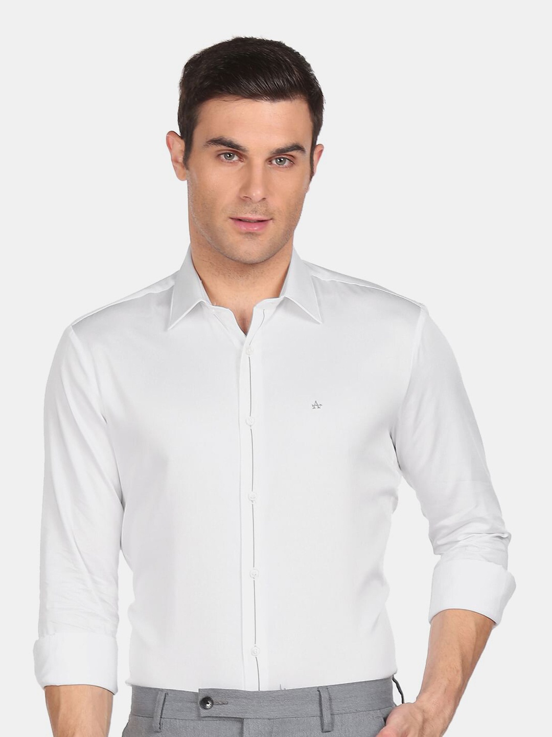 

Arrow Men White Solid Cotton Regular Fit Casual Shirt