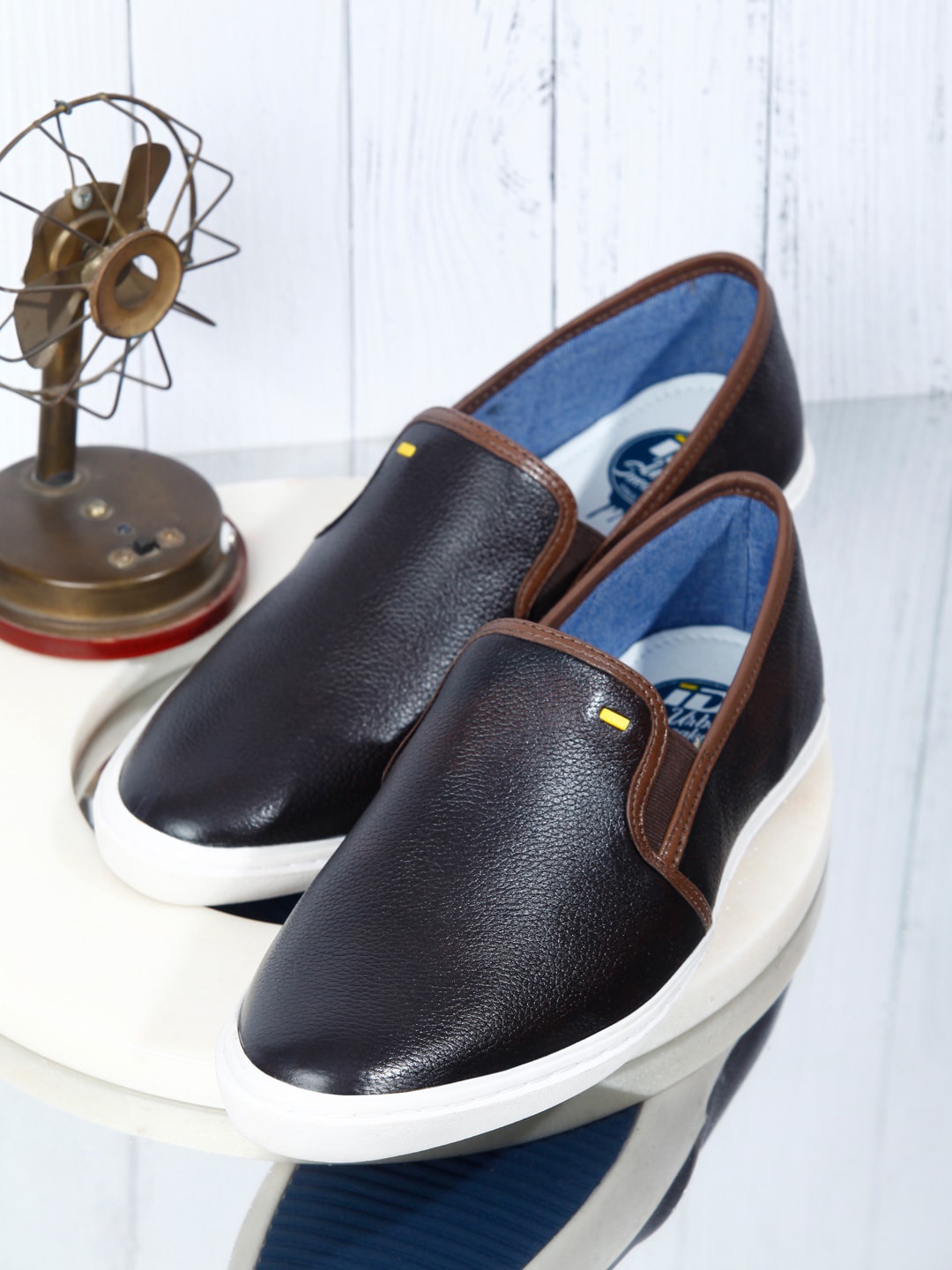 

ID Men Blue Leather Slip-On Sneakers