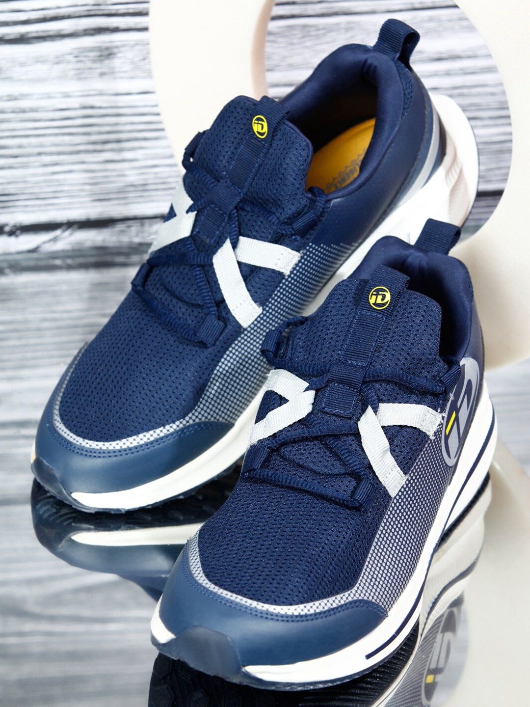 

ID Men Navy Lightweight Mesh Running Shoes, Navy blue