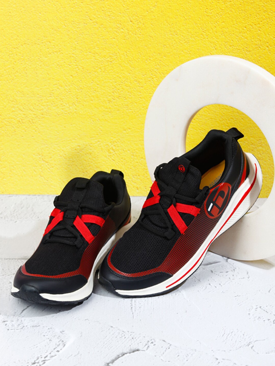 

ID Men Black Mesh Lightweight Running Shoes