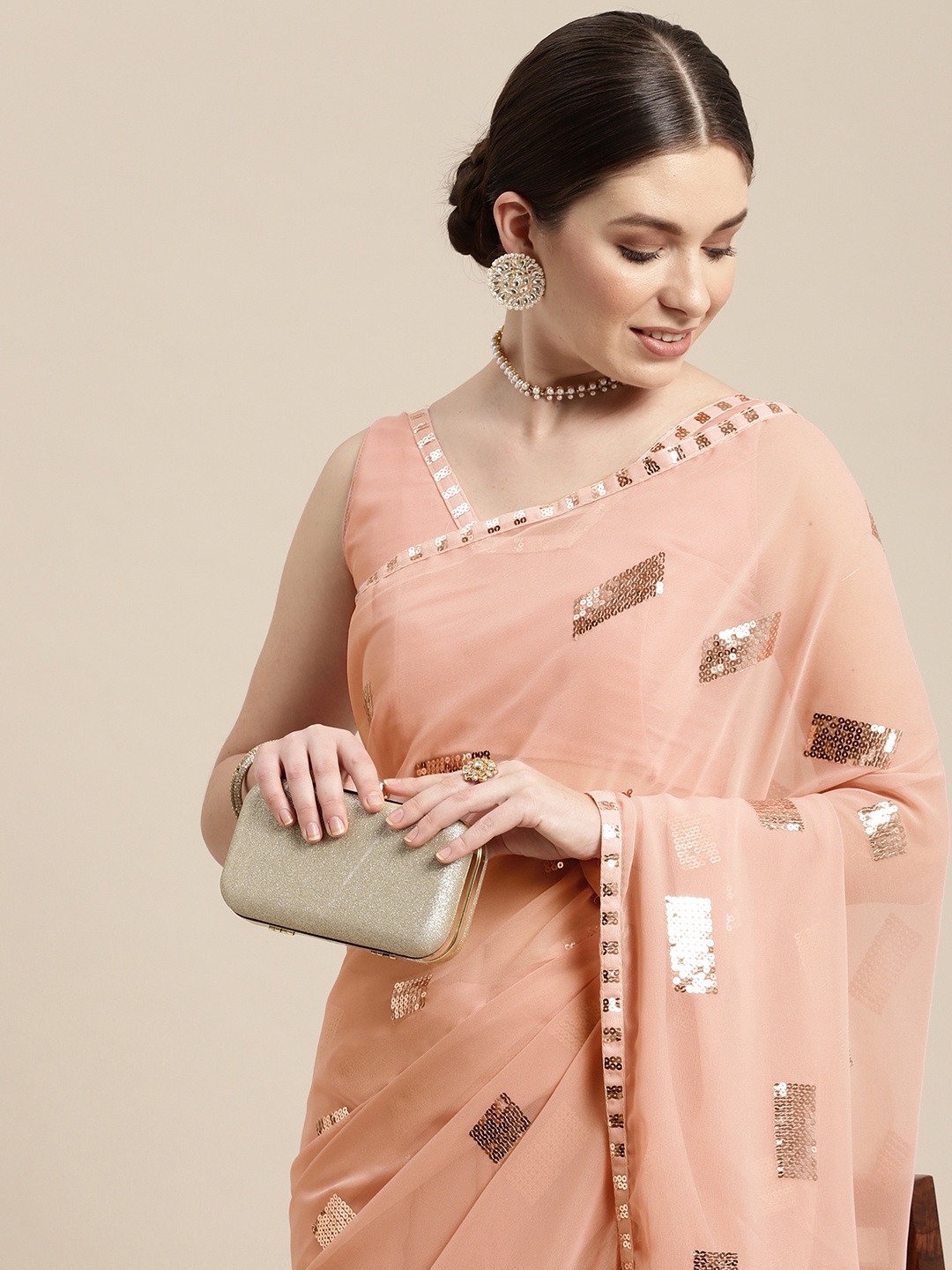 

VAIRAGEE Embellished Sequinned Celebrity Saree, Rose