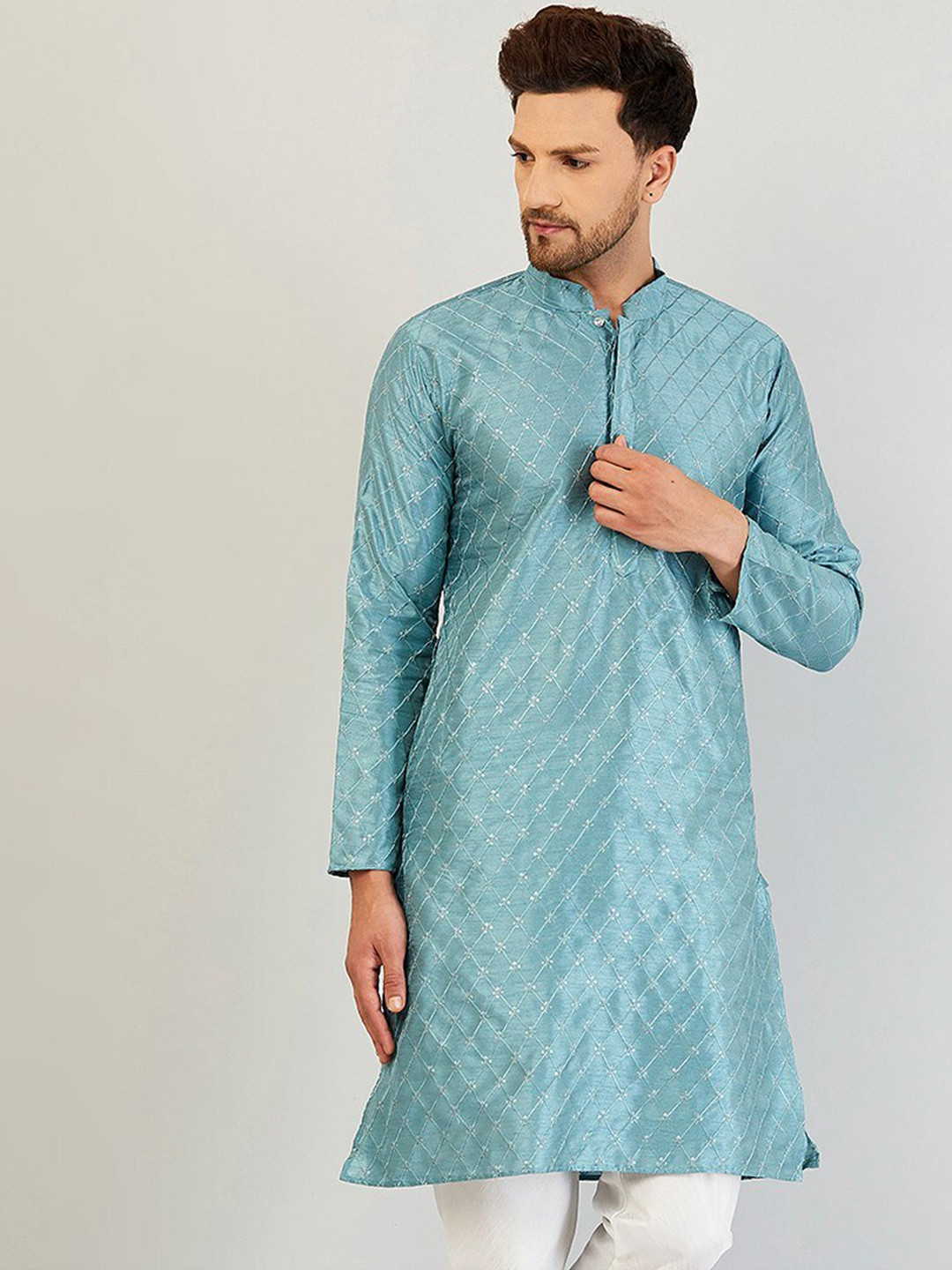 

Armaan Ethnic Men Blue Embroidered Indigo Kurta