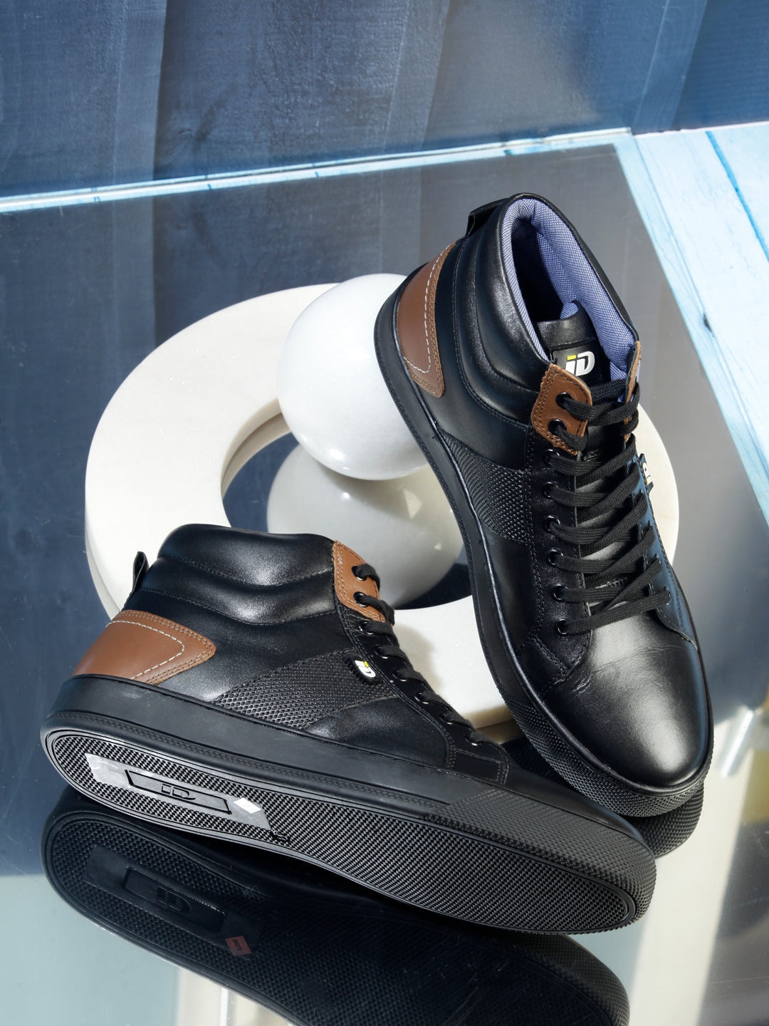 

ID Men Black Textured Leather Regular Boots