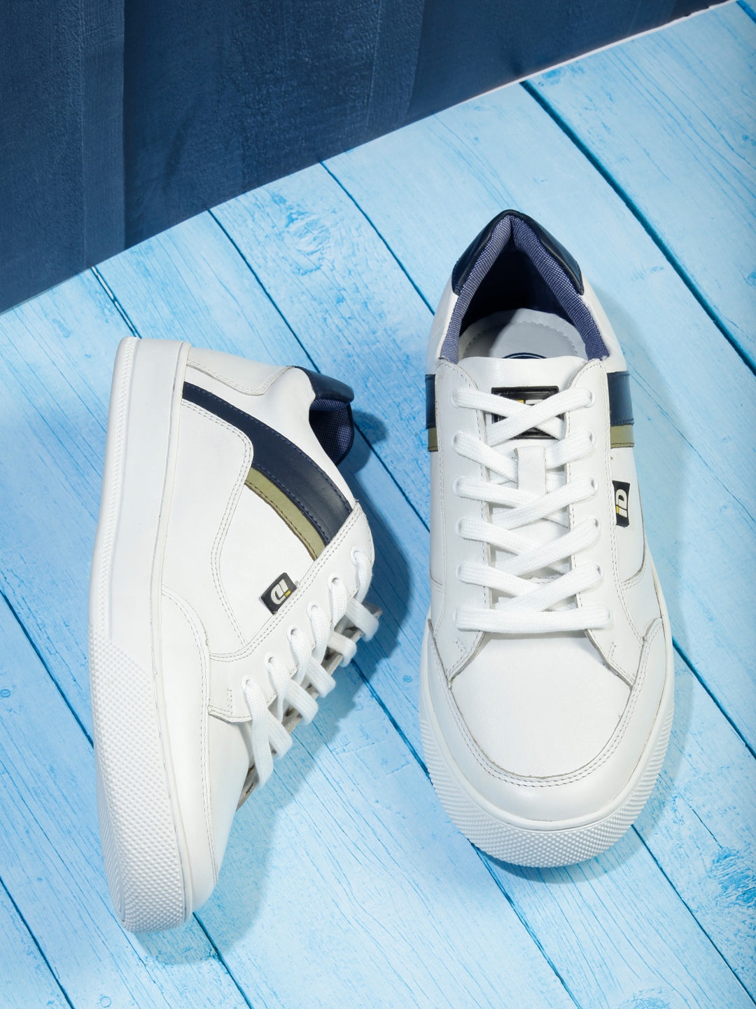 

ID Men White Striped Leather Sneakers