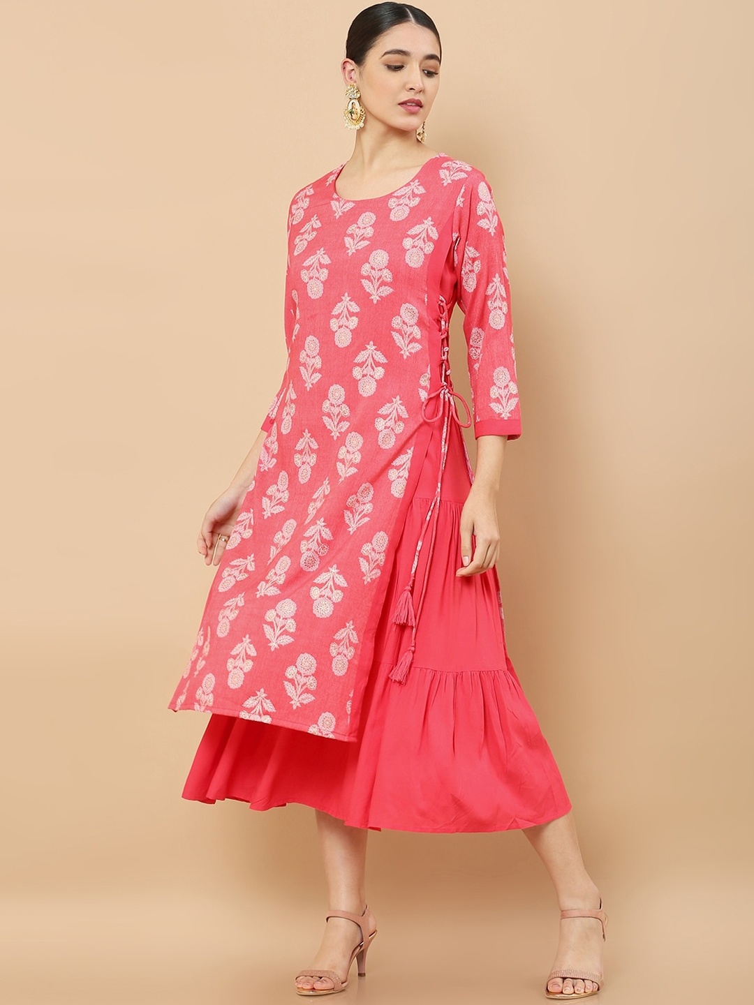 

Soch Women Pink & White Ethnic Motifs Printed Anarkali Kurta