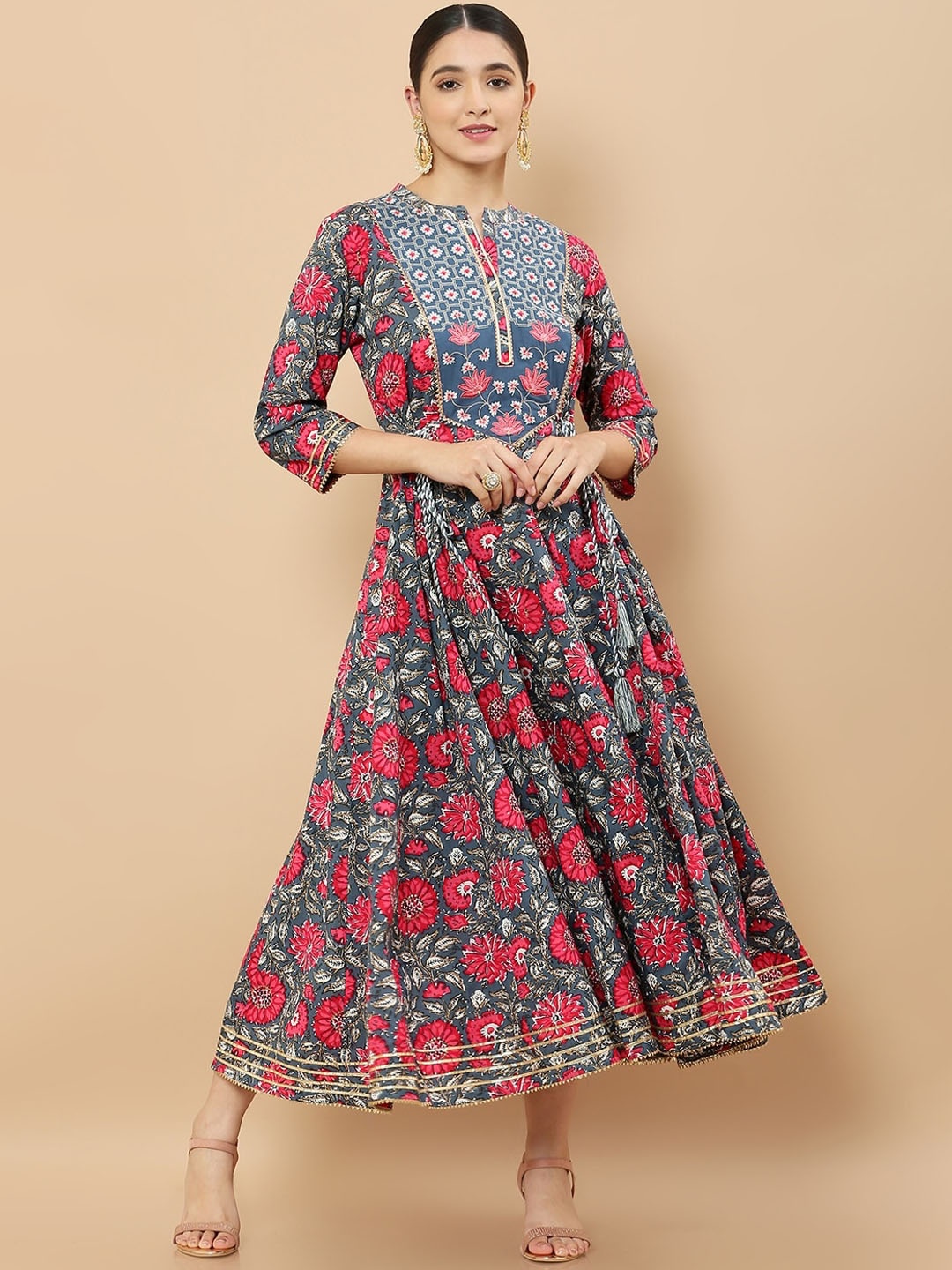 

Soch Women Grey & Red Floral Printed Anarkali Kurta