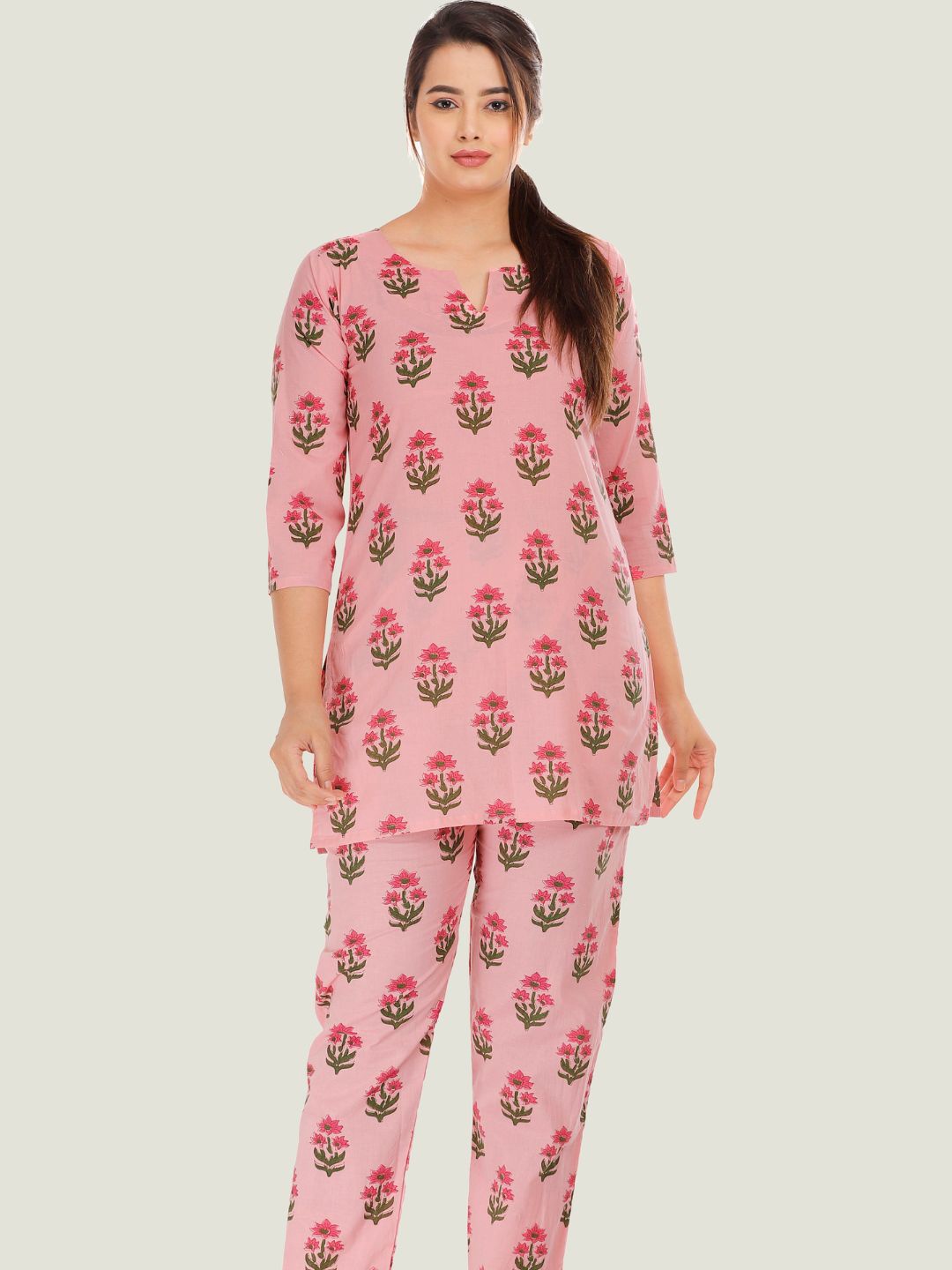 

HOUSE OF JAMOTI Women Pink Floral Printed Pure Cotton Kurti with Trouser