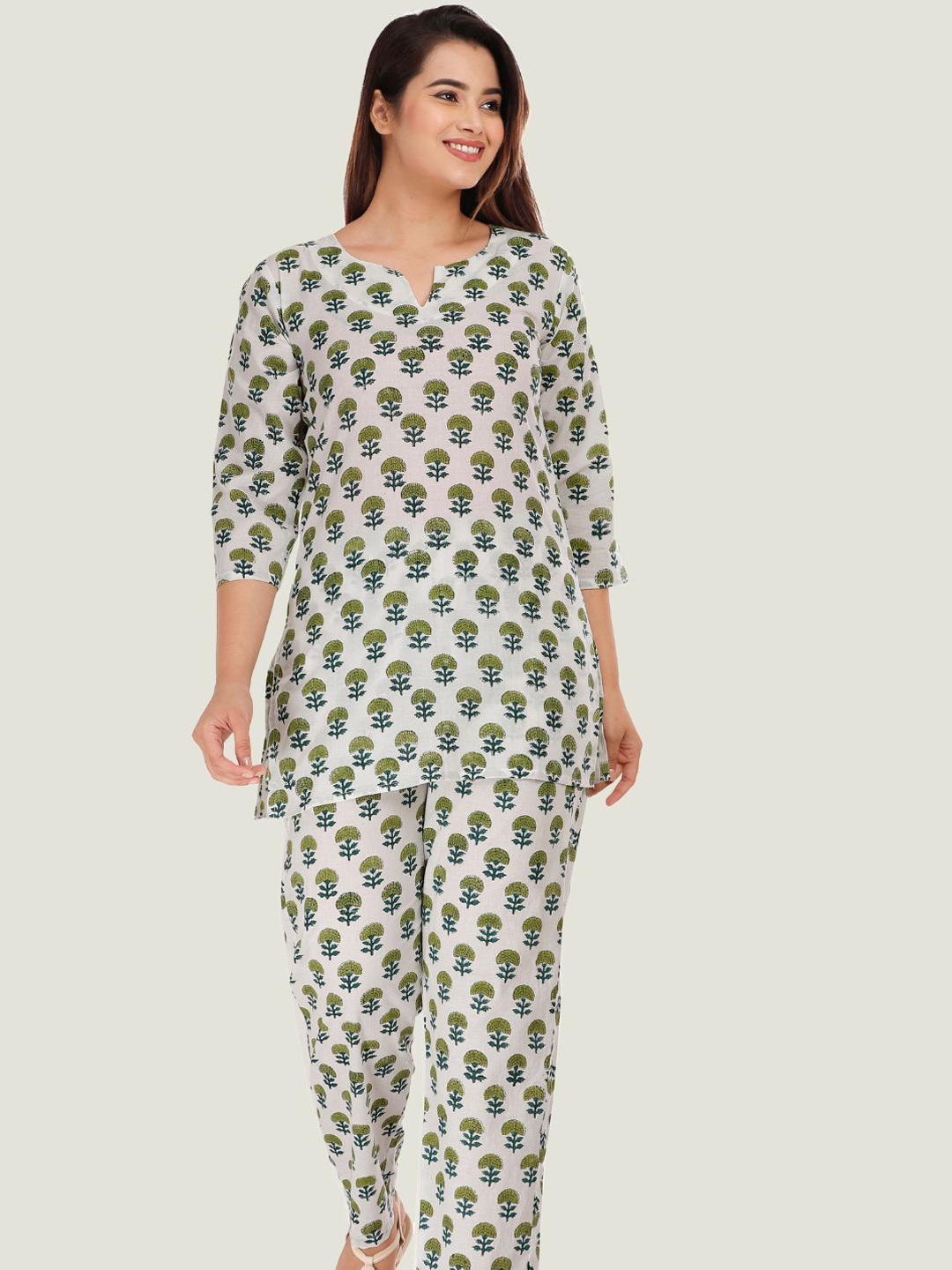

HOUSE OF JAMOTI Women White Floral Printed Pure Cotton Kurti with Trouser