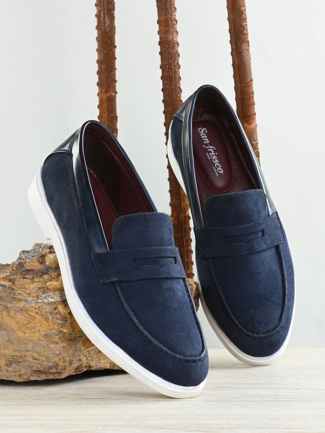 

San Frissco Men Blue Loafers