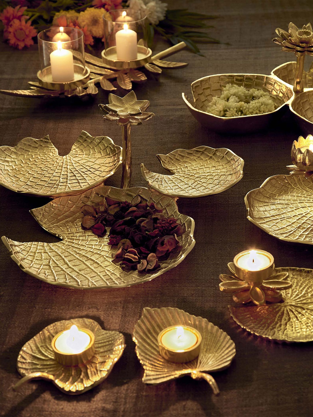 

Home Centre Set Of 2 Majestic Leaf T-Light Holder, Gold
