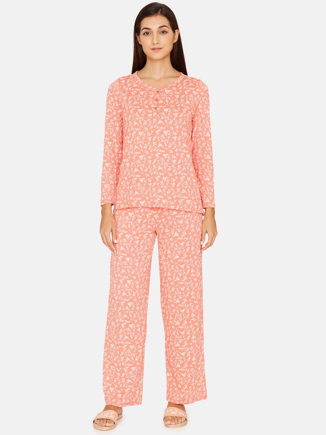

Zivame Women Pink & White Printed Night suit
