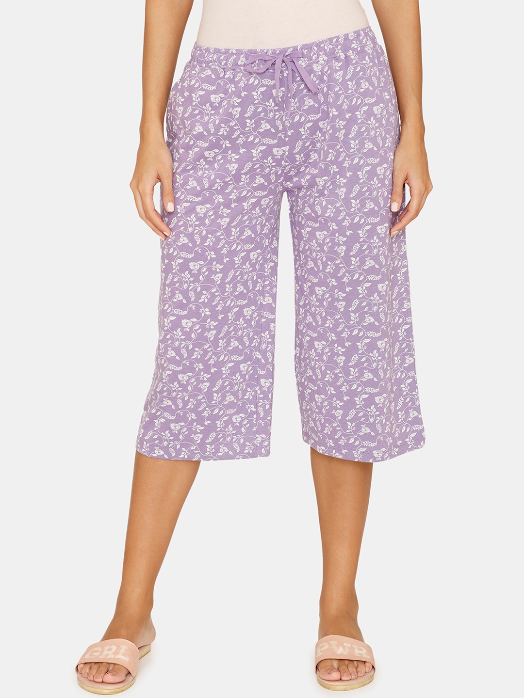 

Zivame Women Printed Lounge Capris, Lavender