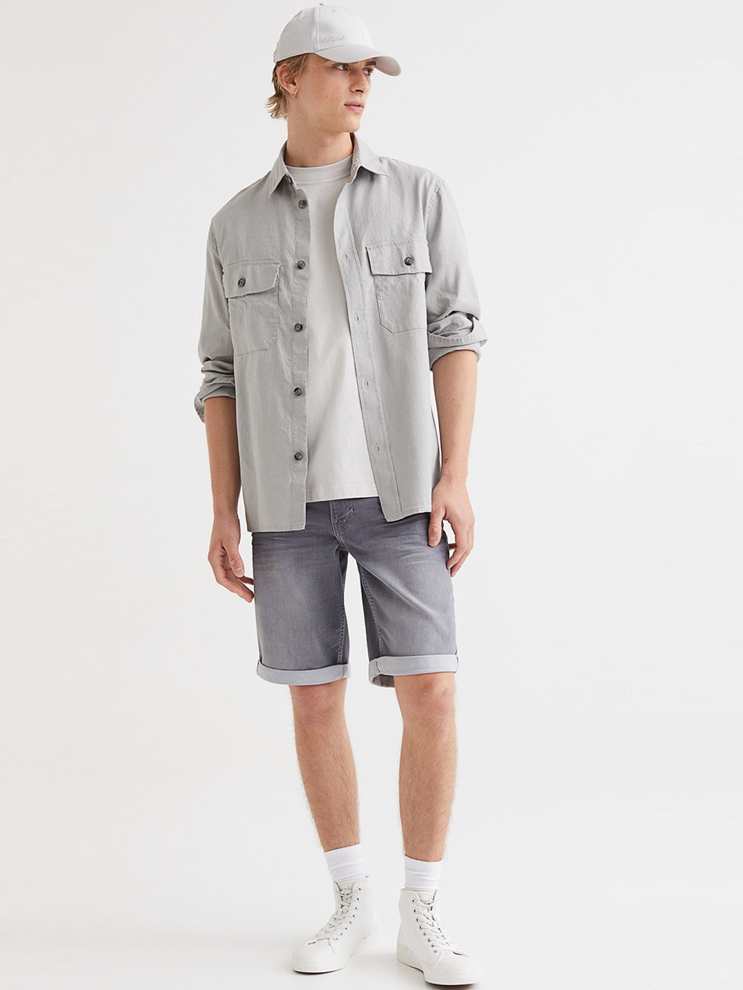 

H&M Men Grey Hybrid Regular Denim Shorts