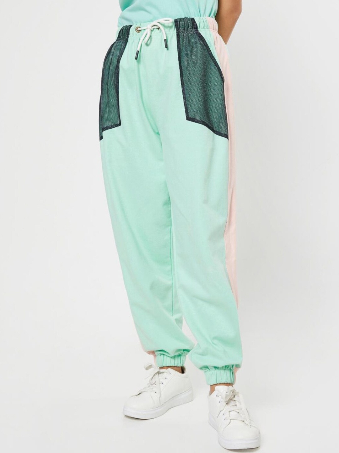 

Bewakoof Women Green Colourblocked Cotton Relaxed-Fit Joggers