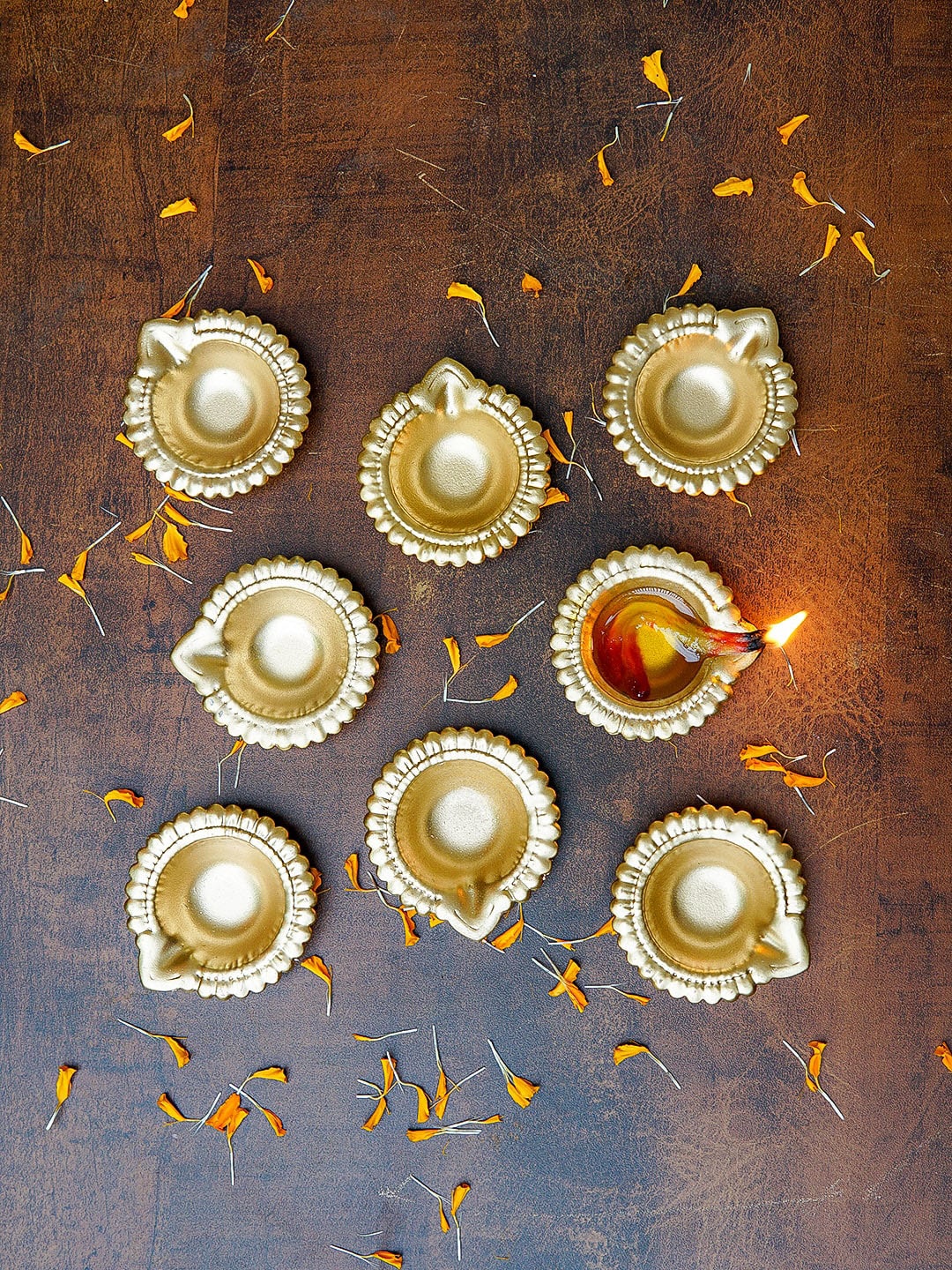 

StatueStudio Set Of 8 Gold-Toned Textured Metal Diyas